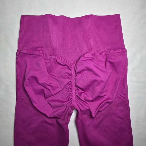 YEOREO Hot Pink Highrise Scrunch Butt Womens Leggings Size S (Fit Like Medium) - Picture 4 of 10